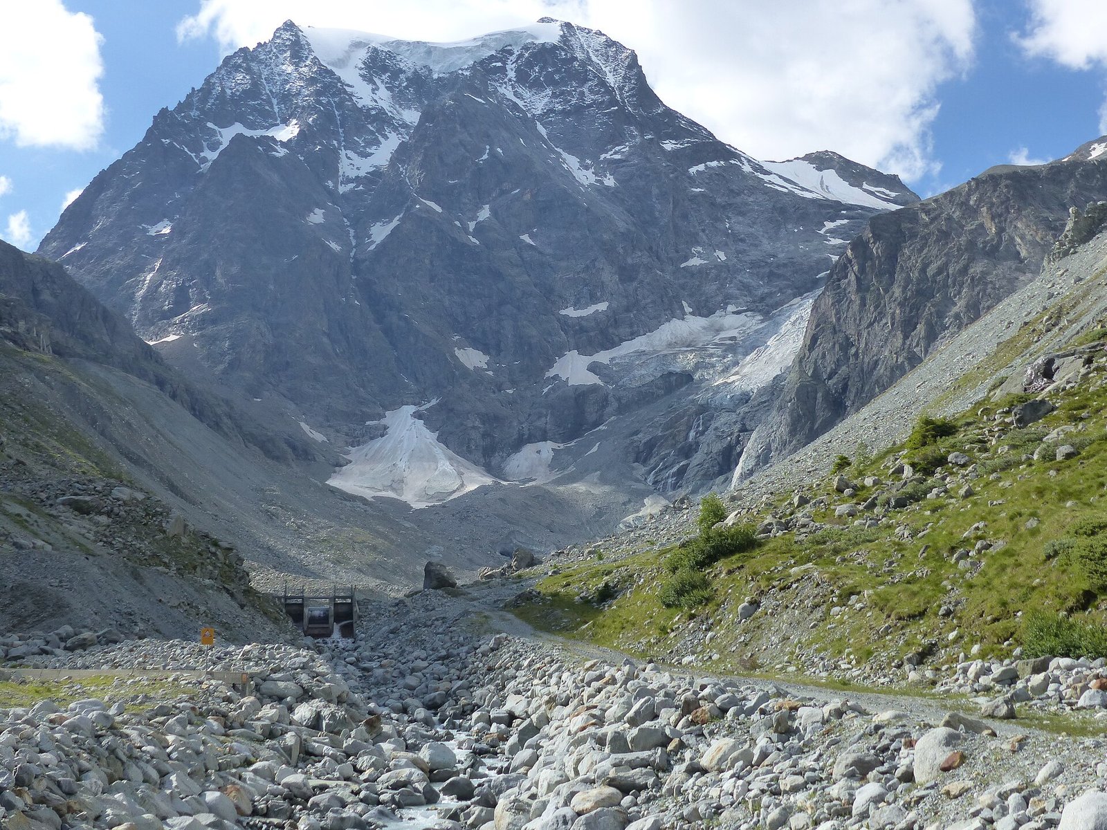 Haute Route Guides: Verified Reviews for the Chamonix to Zermatt Ski Tour and Trek | ExpedReview